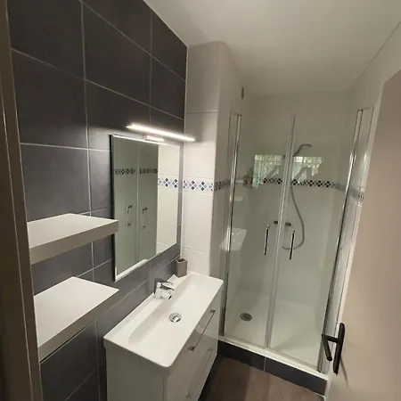 With Pool Near The Sea * Juan-les-Pins