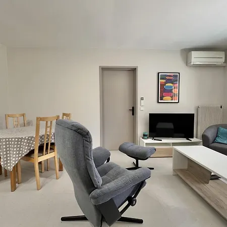 With Pool Near The Sea * Juan-les-Pins