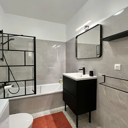 With Pool Near The Sea * Juan-les-Pins