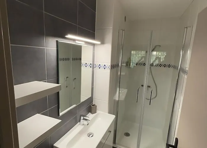 With Pool Near The Sea * Juan-les-Pins