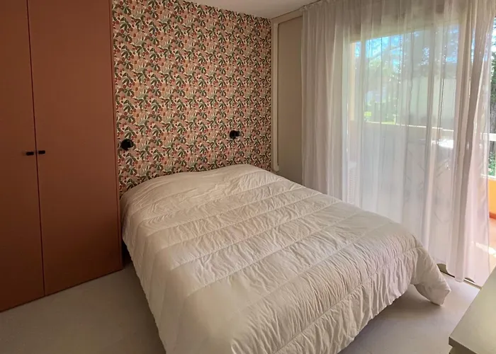 With Pool Near The Sea * Juan-les-Pins